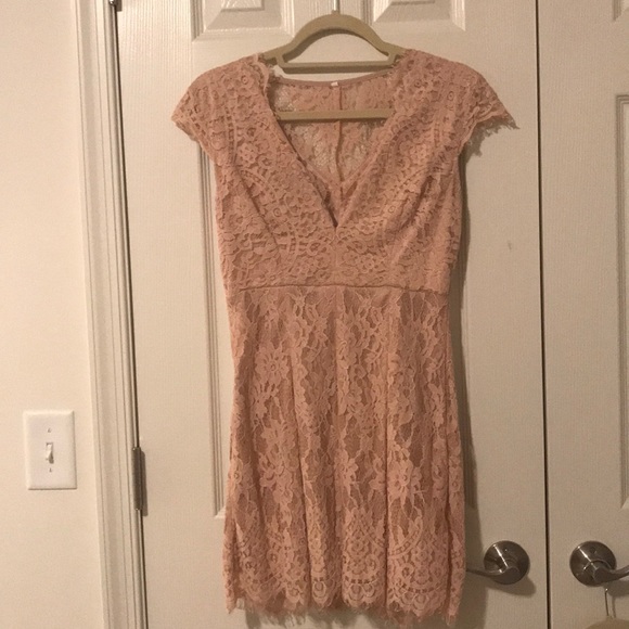 Lacey blush dress with deep V - Picture 1 of 3